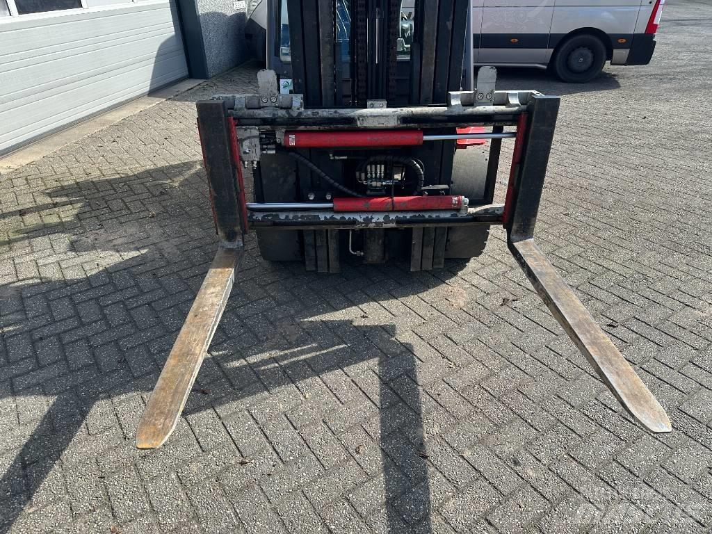 Manitou MI 35 G Камиони с АГУ