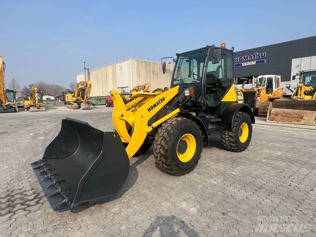Komatsu WA 100 M-5 Колесни товарачи
