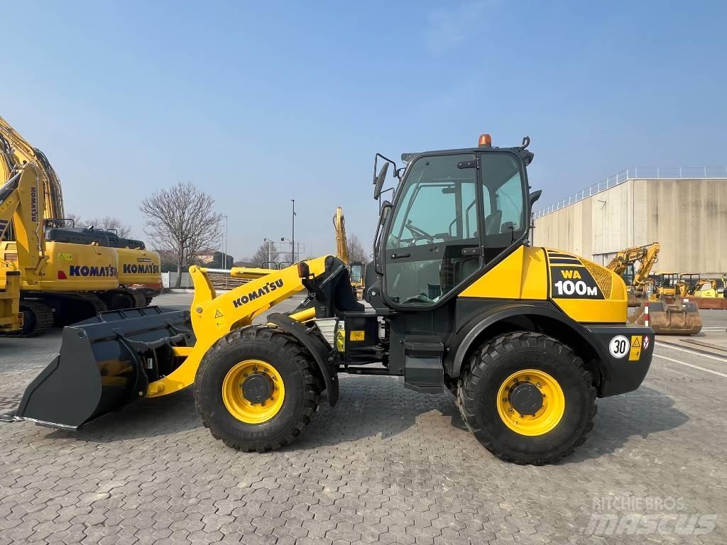 Komatsu WA 100 M-5 Колесни товарачи