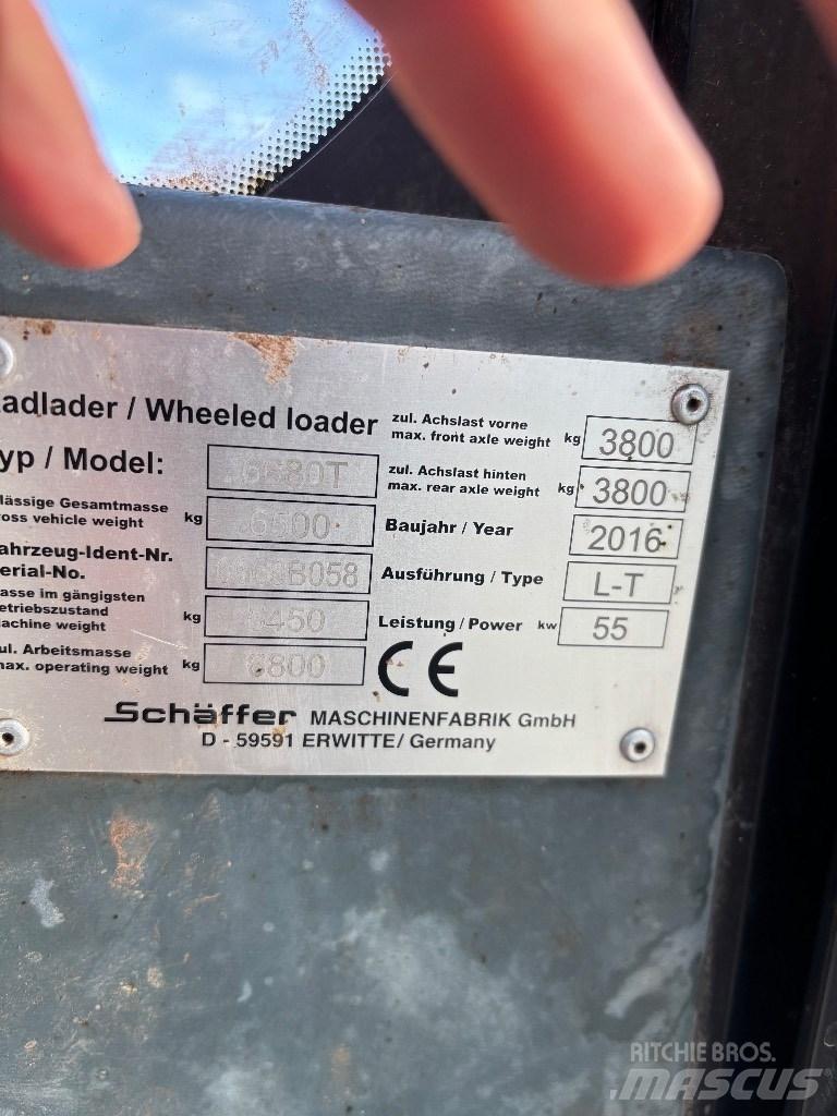Schäffer 6680 T Телескопични челни товарачи
