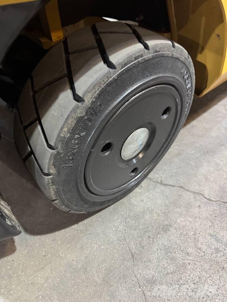 CAT 2C 5000 Вилични кари-повдигачи - други