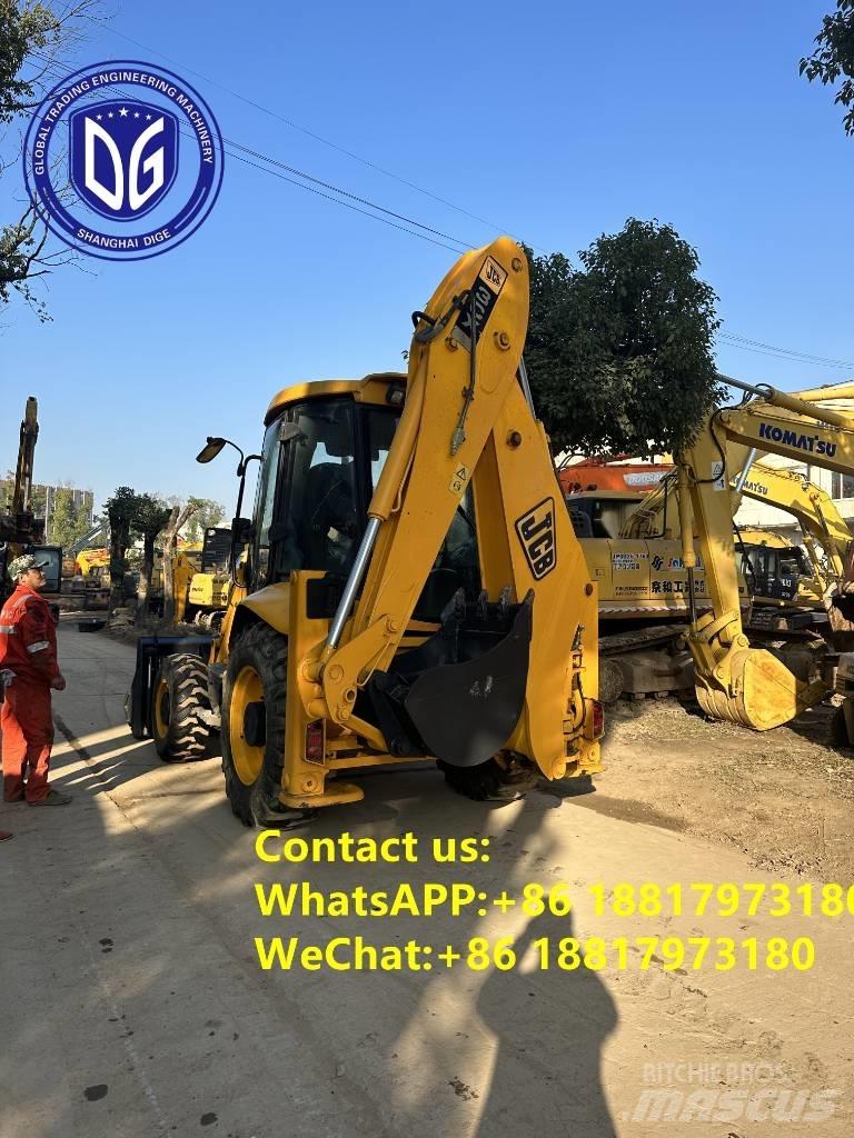 JCB 3 CX Товарач със заден ексватор
