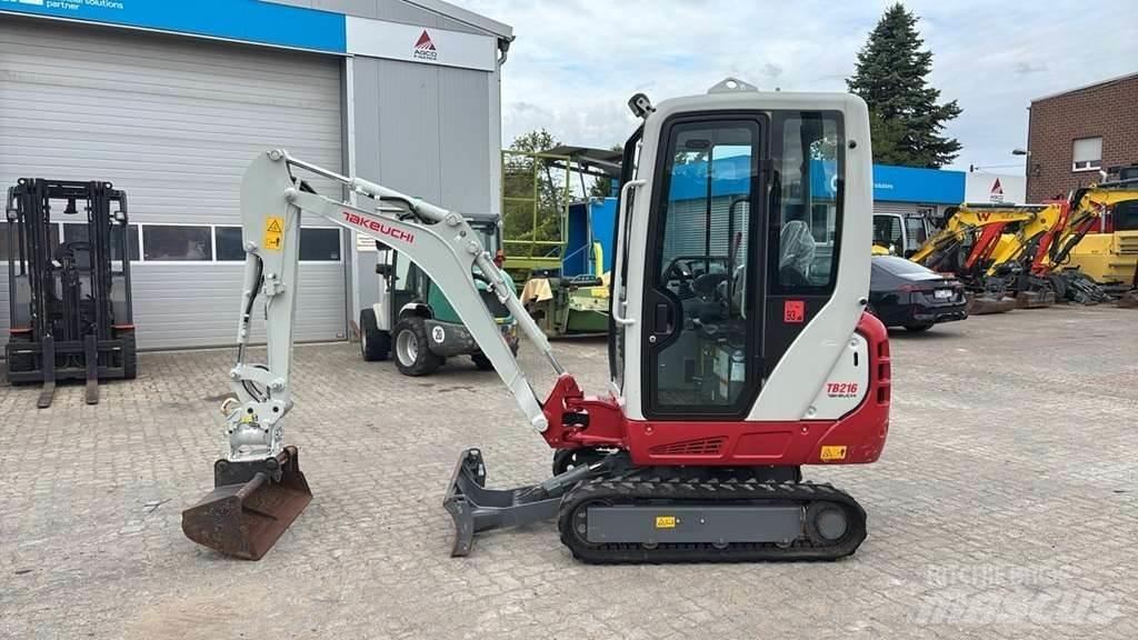 Takeuchi TB216 A Мини екскаватори < 7 т