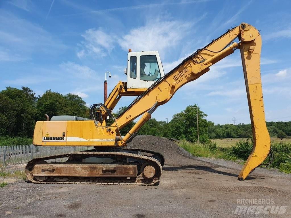 Liebherr R 924 B EW Оператори на отпадъци/индустрия
