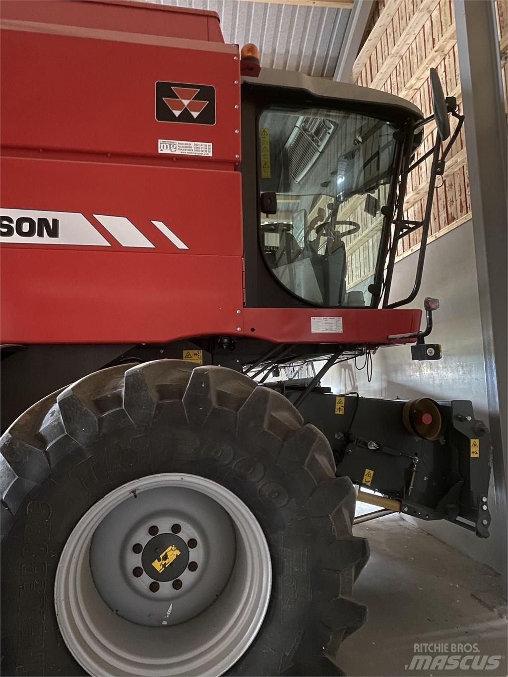 Massey Ferguson 7244 Комбайни