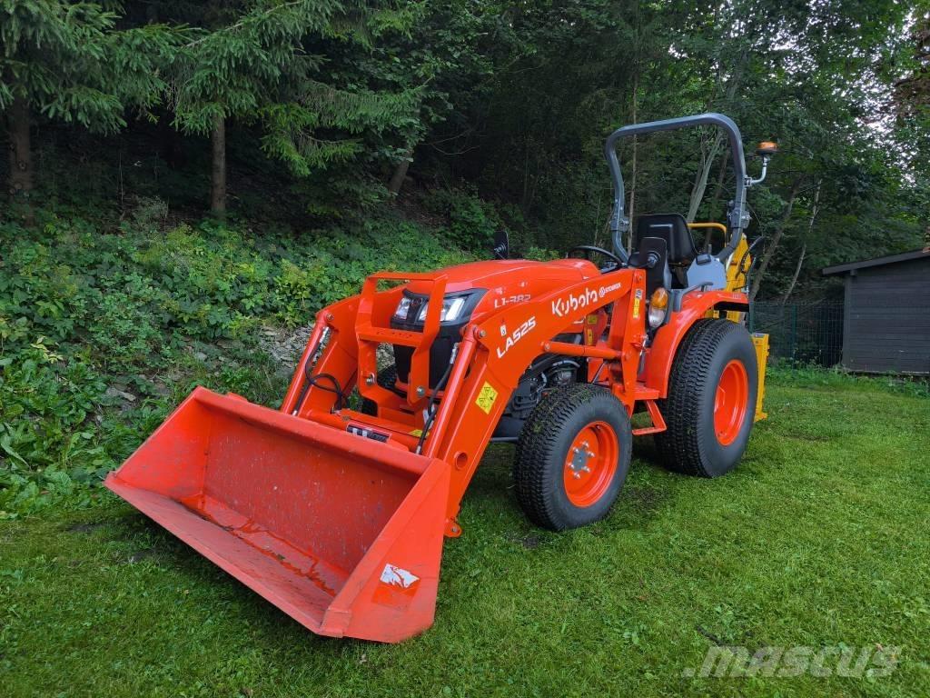 Kubota L1-382 HST Трактори