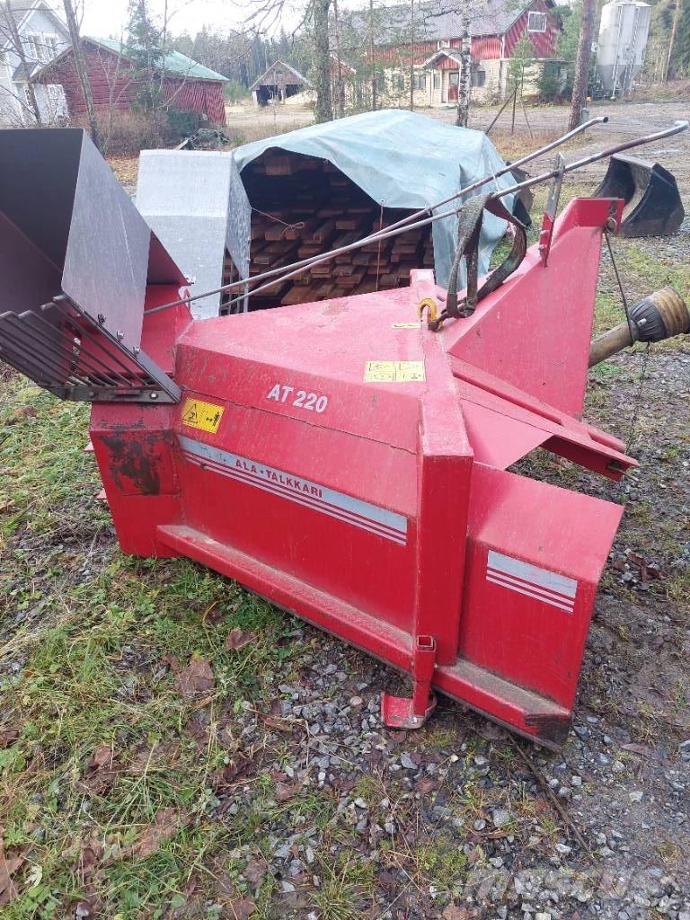 Ala-talkkari AT 220 Снегохвъргачки
