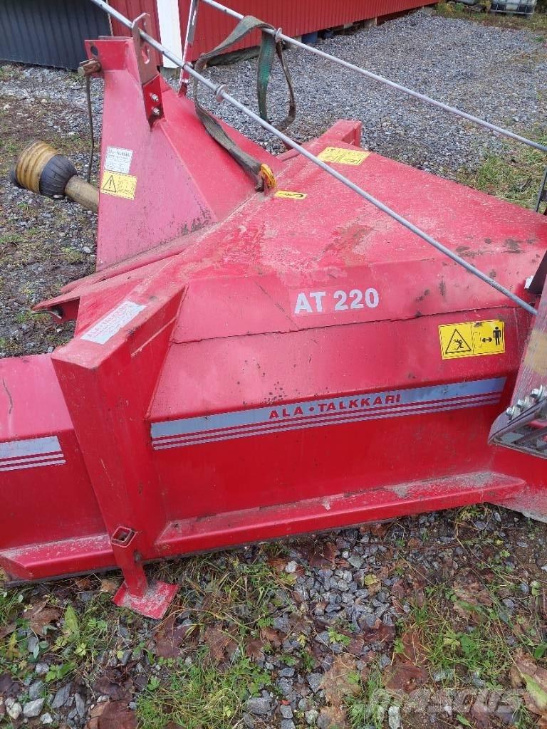 Ala-talkkari AT 220 Снегохвъргачки
