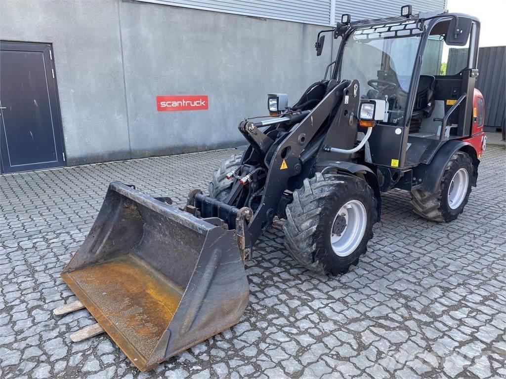 Weidemann 2070 Многофункционални товарачи