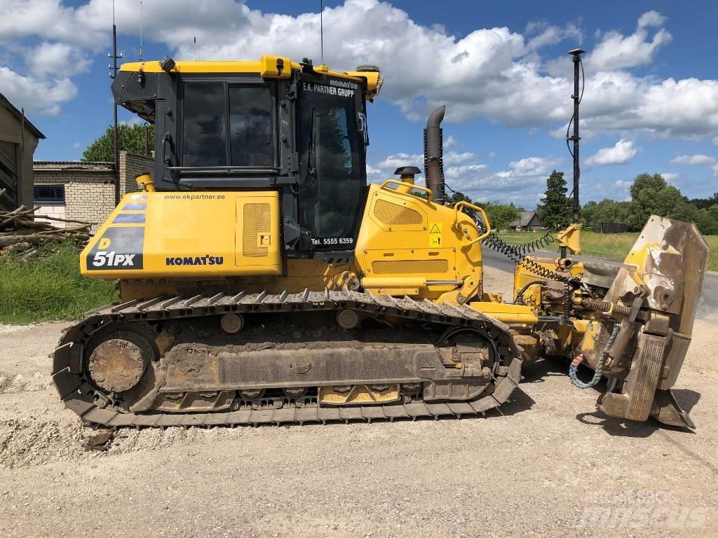 Komatsu D51PX-24 Верижни булдозери
