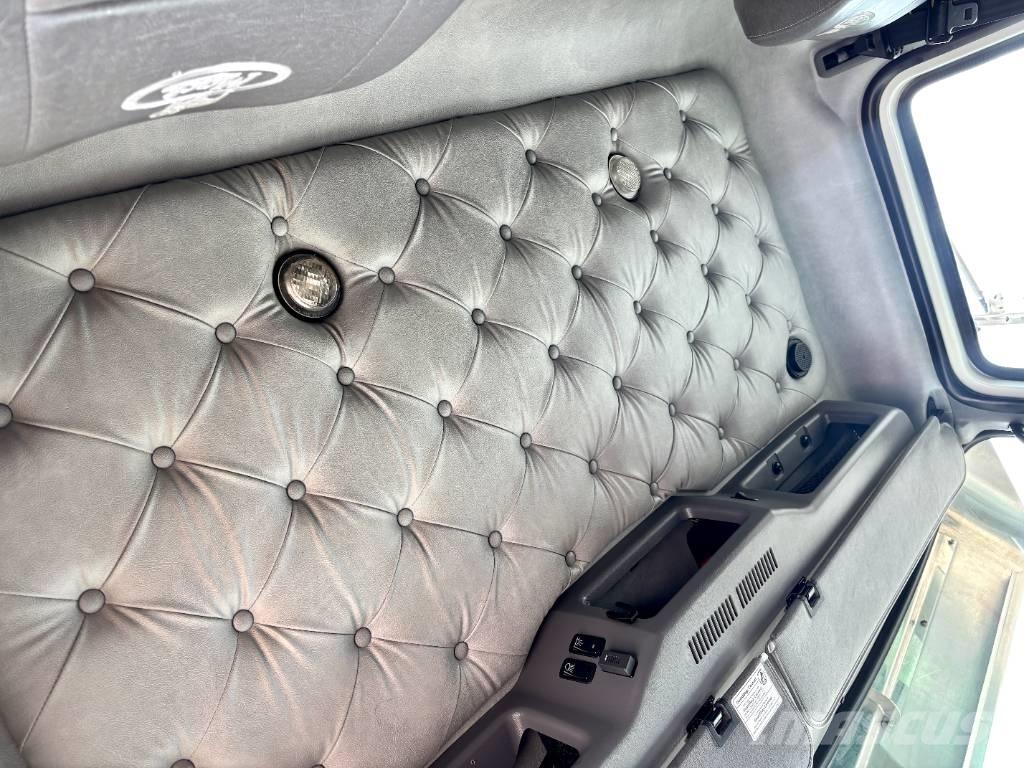 Mack GU713 Влекачи