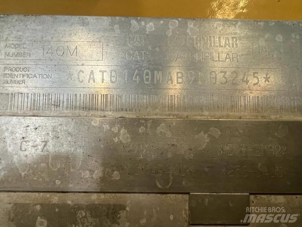 CAT 140 M Грейдери