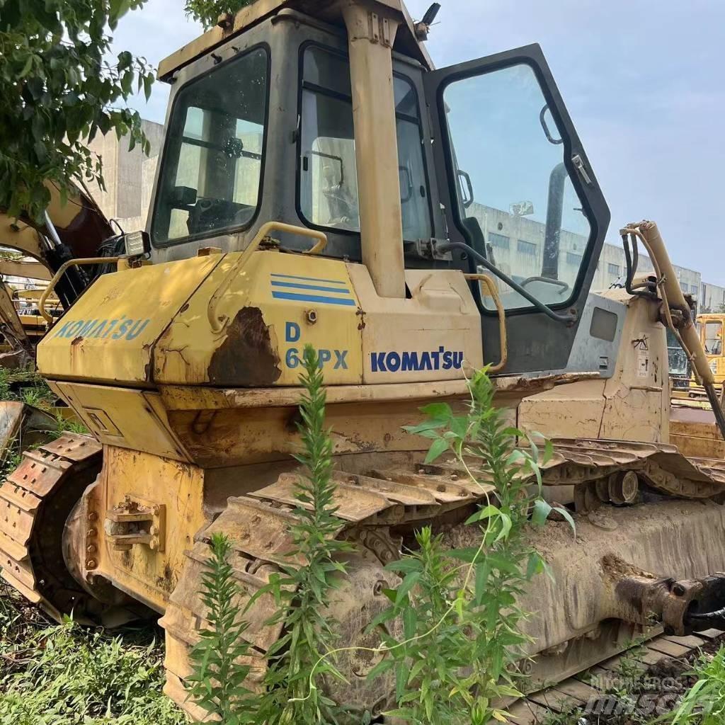 Komatsu D 65 P-12 Верижни булдозери
