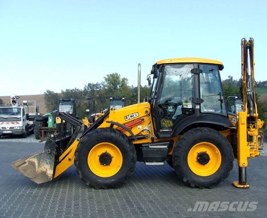 JCB 4CX Товарач със заден ексватор