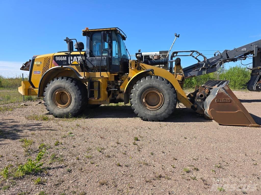 CAT 966 M Колесни товарачи