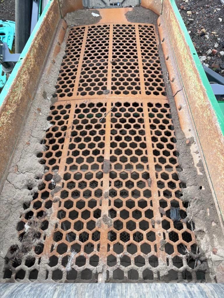 McCloskey R 70 Мобилни скрийнери
