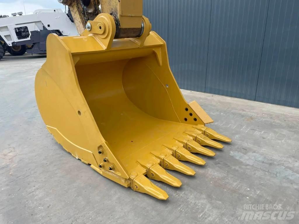 CAT 350 - UB Кофи