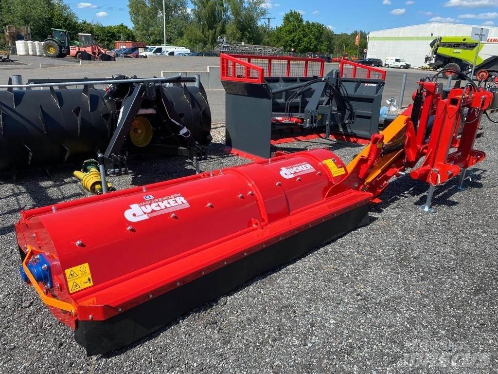 Dücker USM 26 Друга техника за жънене на фураж