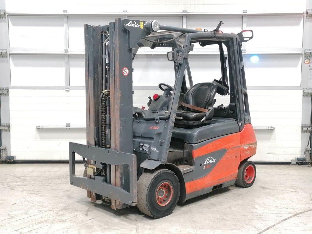 Linde E30-01 Електрически вилични кари-повдигачи
