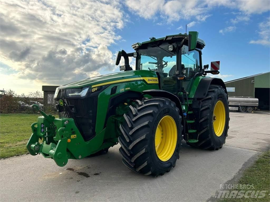 John Deere 8R370 Трактори