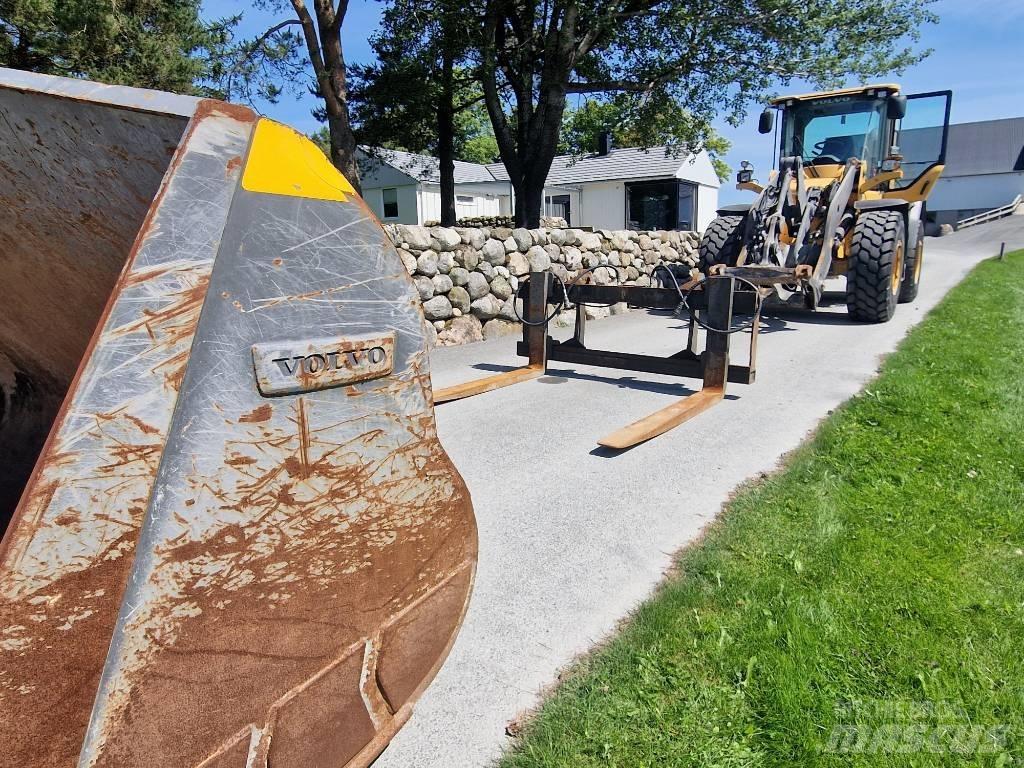 Volvo L 70 G Колесни товарачи
