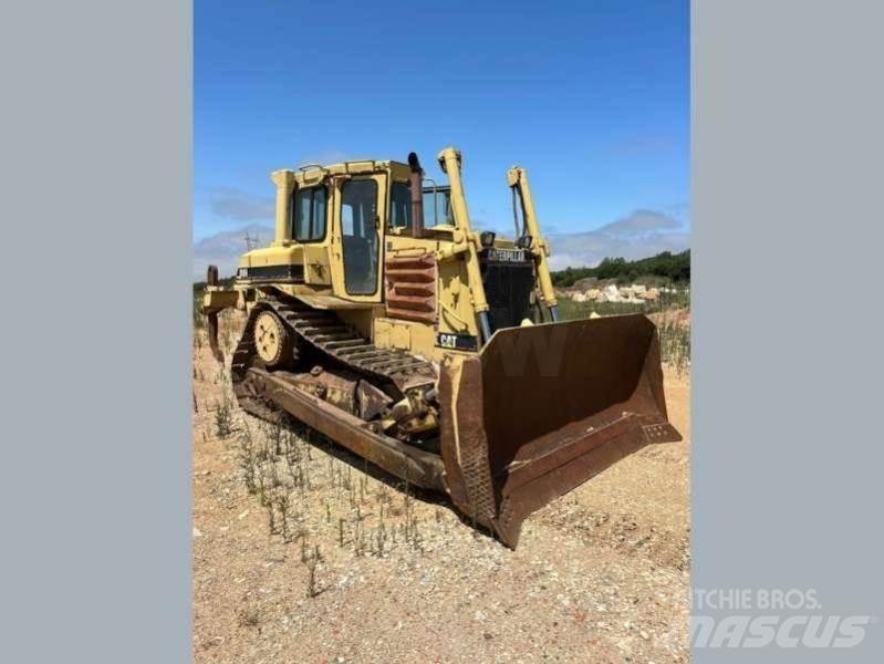 CAT D6H Верижни булдозери

