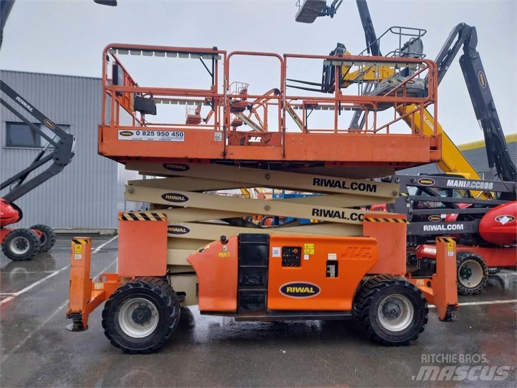 JLG 4394RT Ножични работни платформи