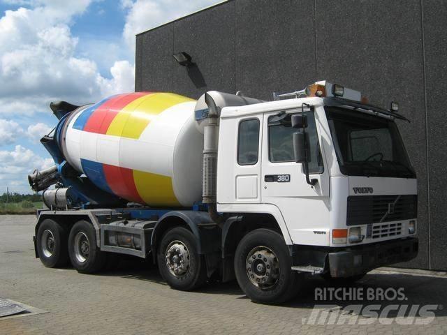 Volvo FL 12 Автобетоновози
