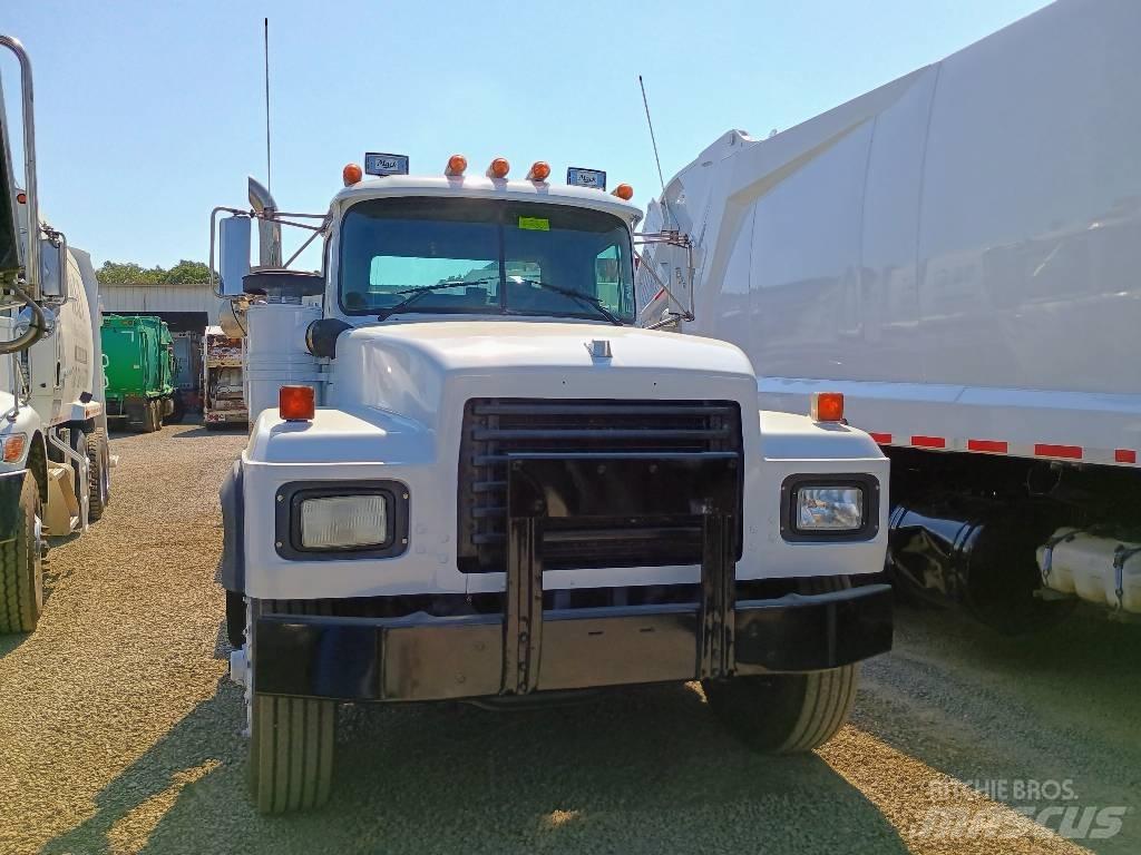 Mack RD 688 S Камиони за отпадъци