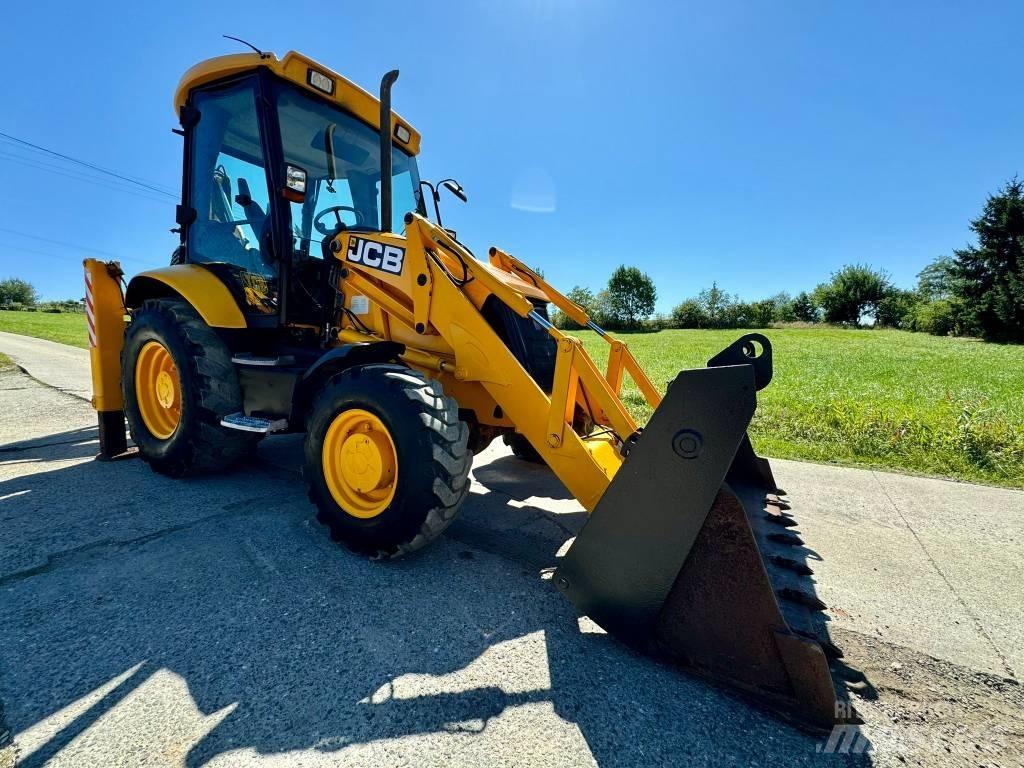 JCB 3CX Товарач със заден ексватор