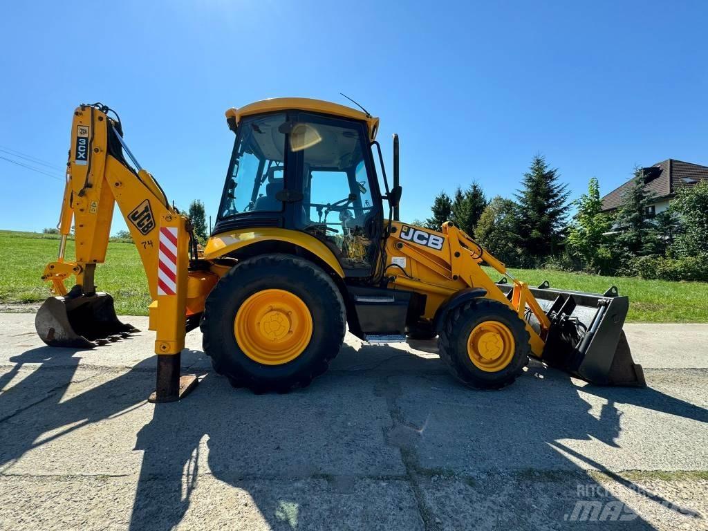 JCB 3CX Товарач със заден ексватор