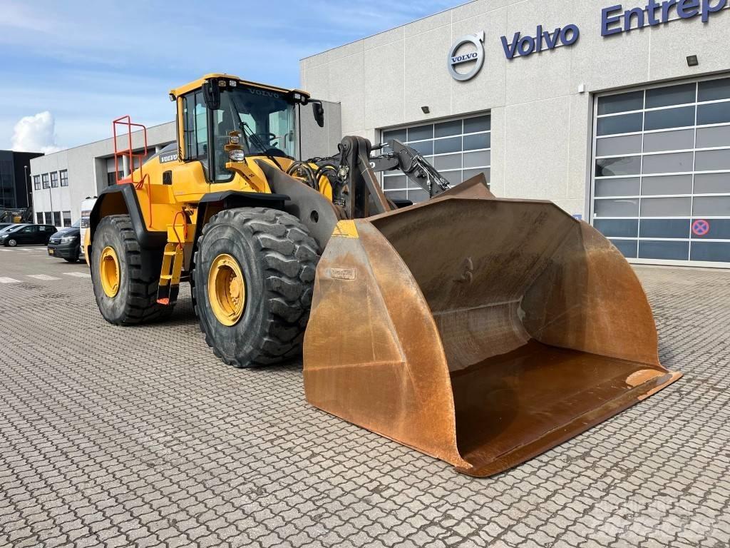 Volvo L220H Колесни товарачи