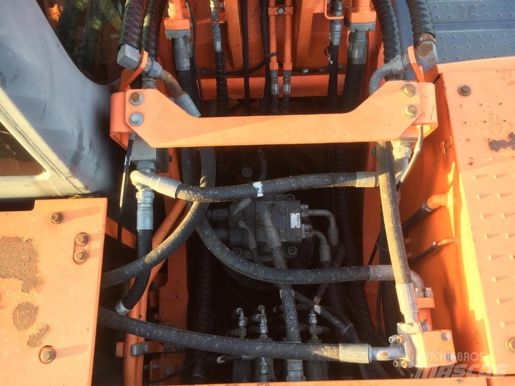 Doosan DX 255 LC Верижен екскаватор