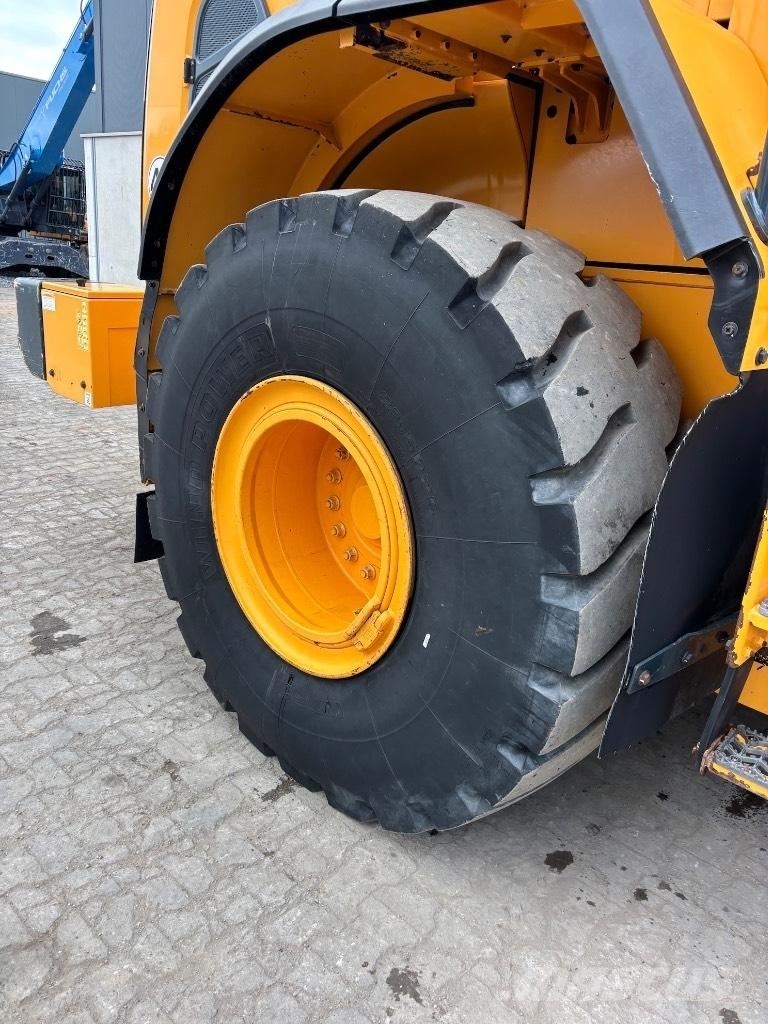 Hyundai HL 960 - 955 Колесни товарачи