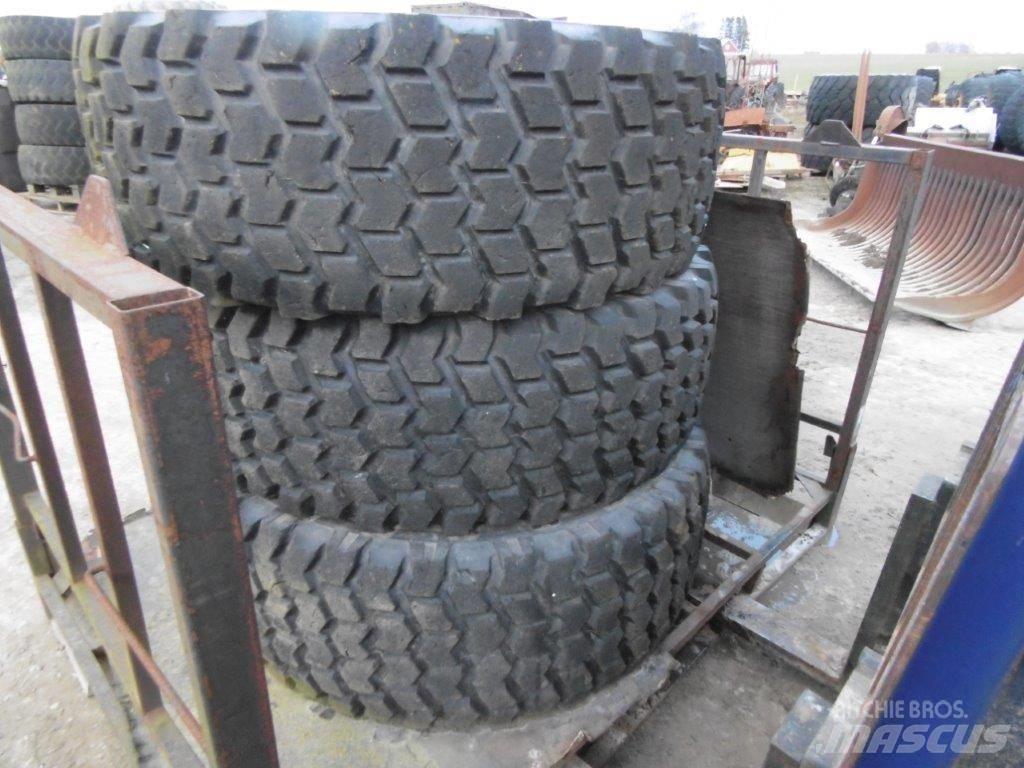 Nokian 20,5x25 Гуми
