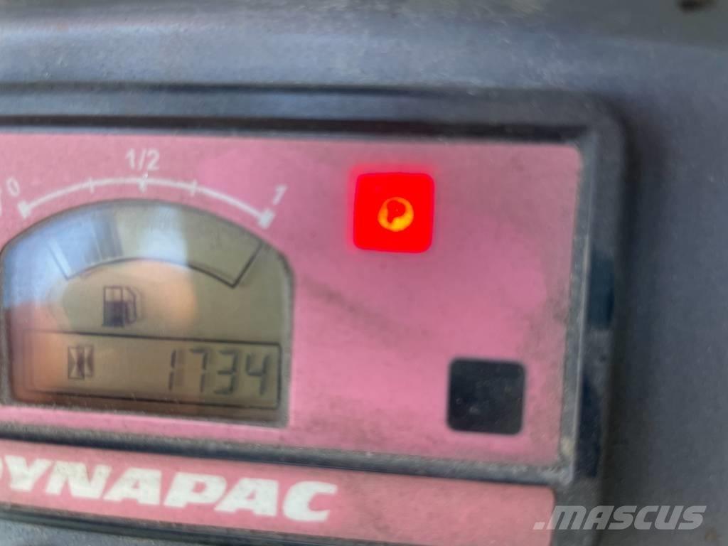 Dynapac CC1200 Двойни барабанни ролки
