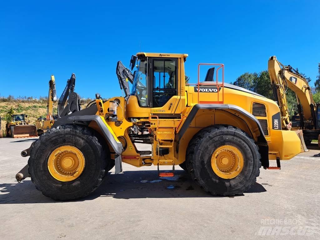 Volvo L 220 H Колесни товарачи