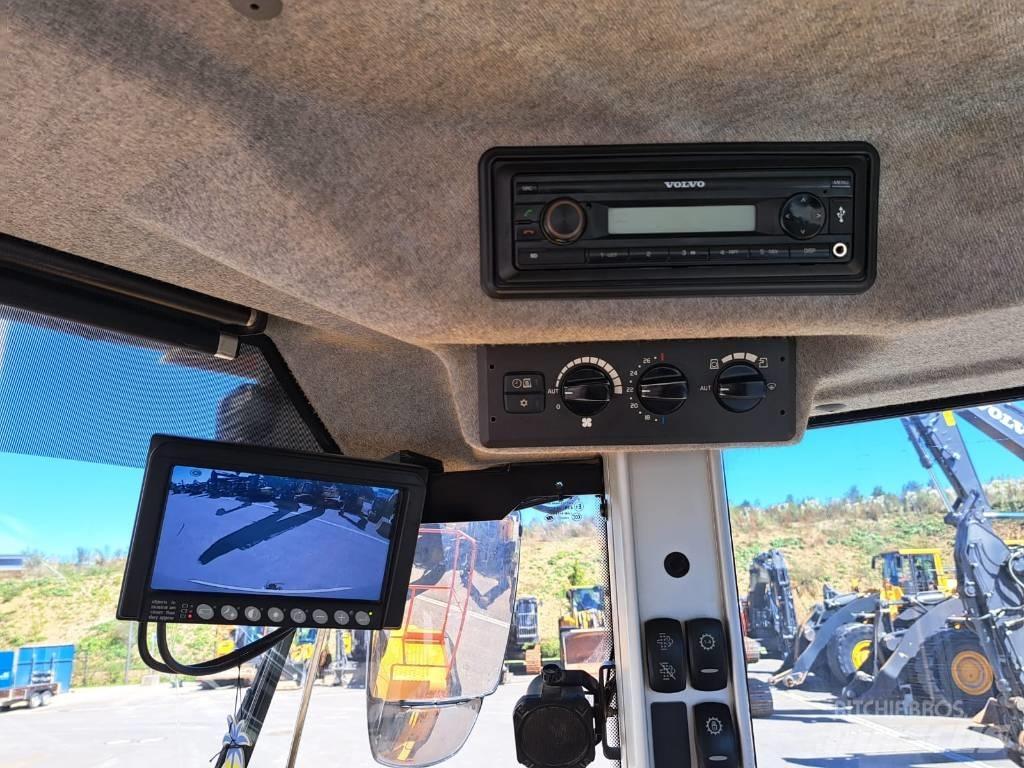 Volvo L 220 H Колесни товарачи