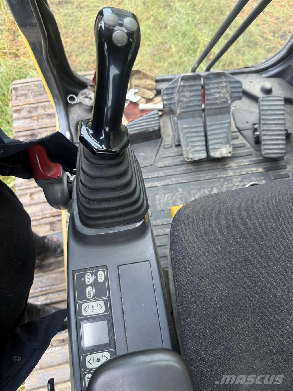 Komatsu PC180LC Верижен екскаватор