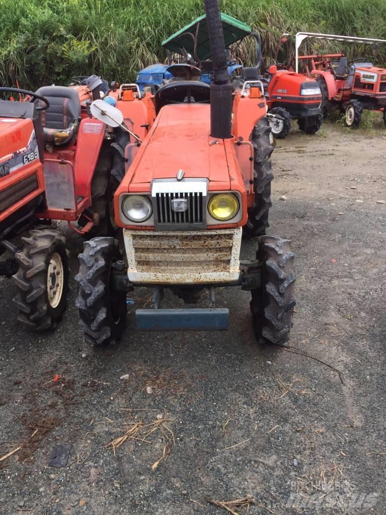 Kubota L2202DT Трактори