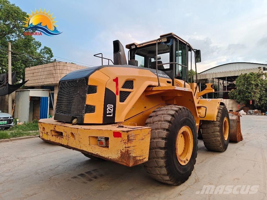 Volvo L 120 Колесни товарачи