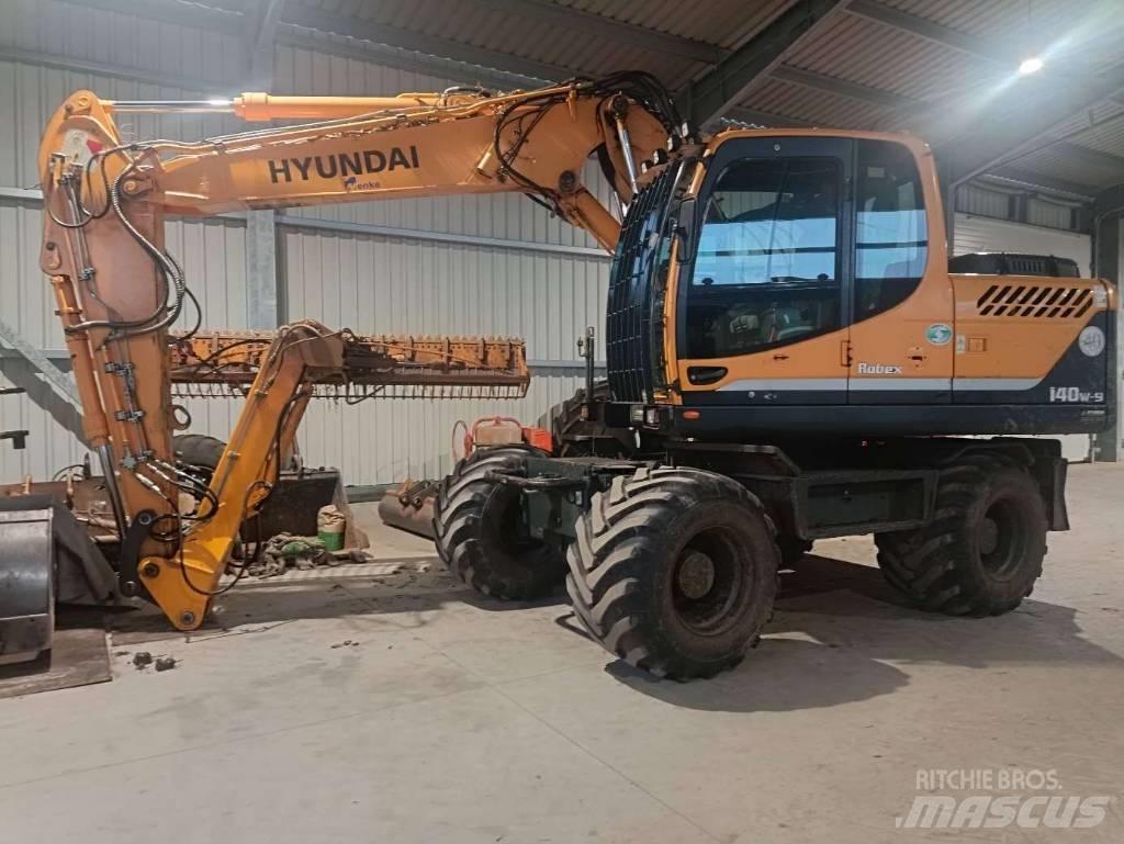 Hyundai RW140-9A Колесни екскаватори