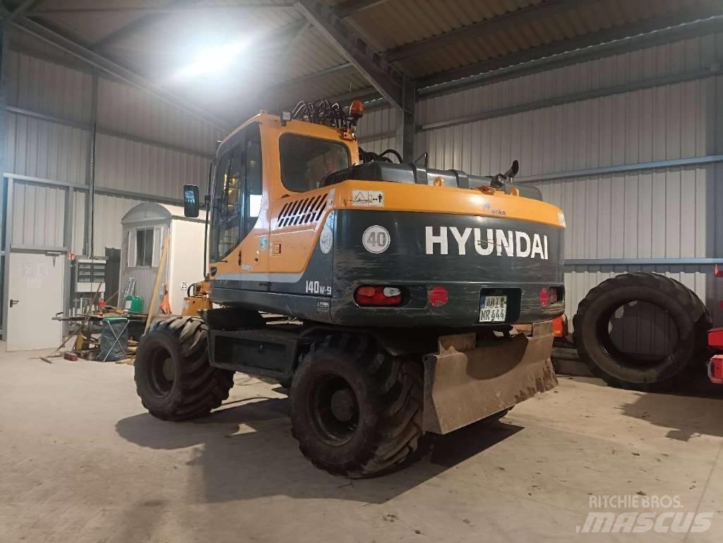 Hyundai RW140-9A Колесни екскаватори