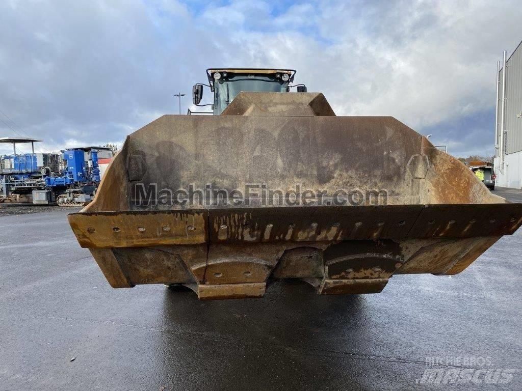 CAT 966 M XE Колесни товарачи