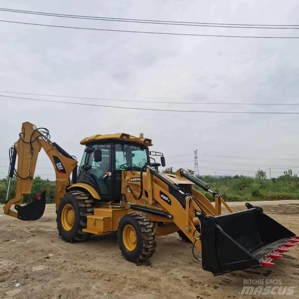 CAT 420 F Товарач със заден ексватор