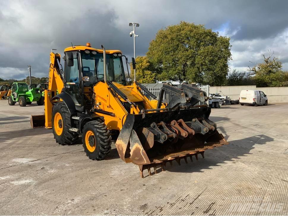 JCB 3CX Товарач със заден ексватор