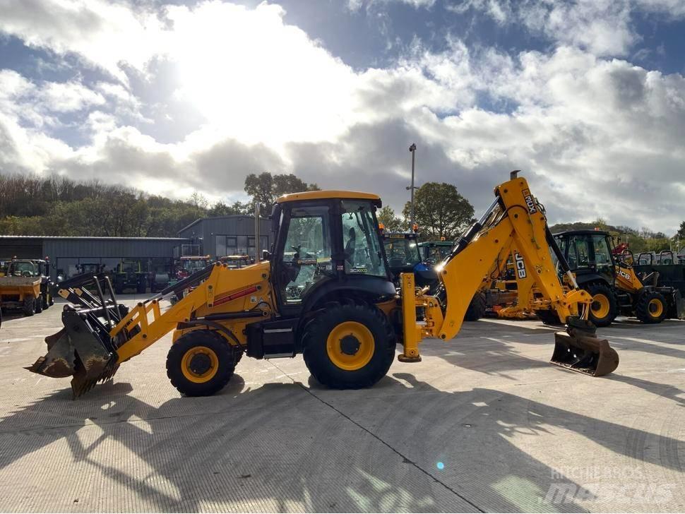 JCB 3CX Товарач със заден ексватор