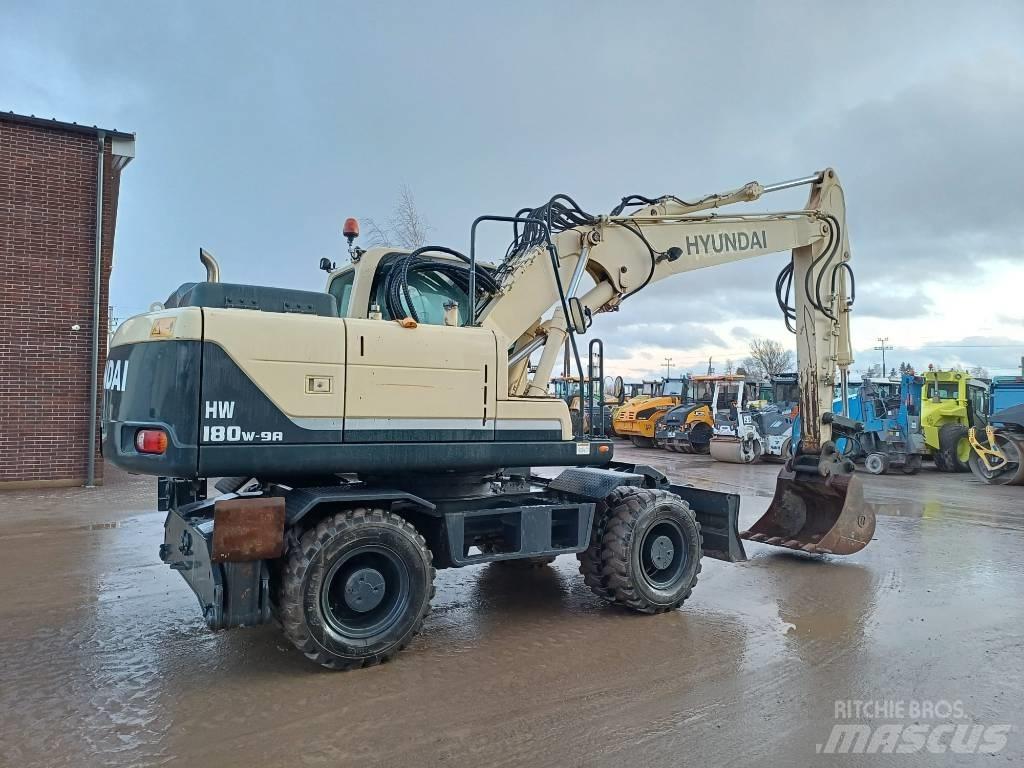Hyundai HW 180 - 9A Колесни екскаватори