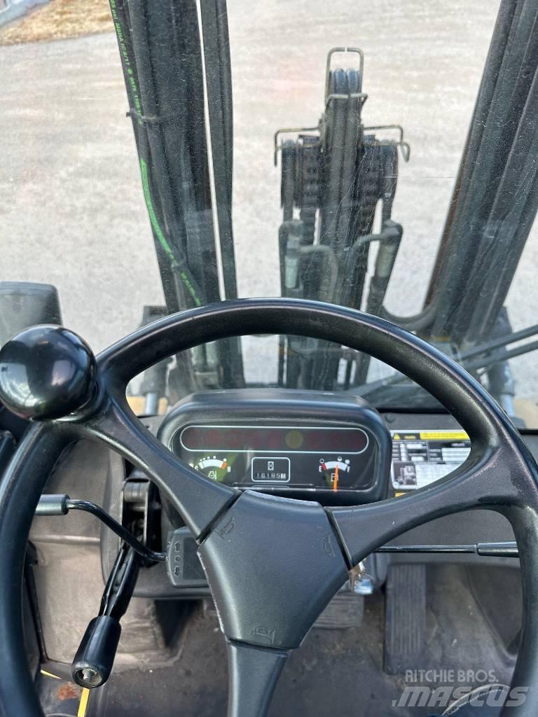 CAT DP 25 K Дизелови камиони