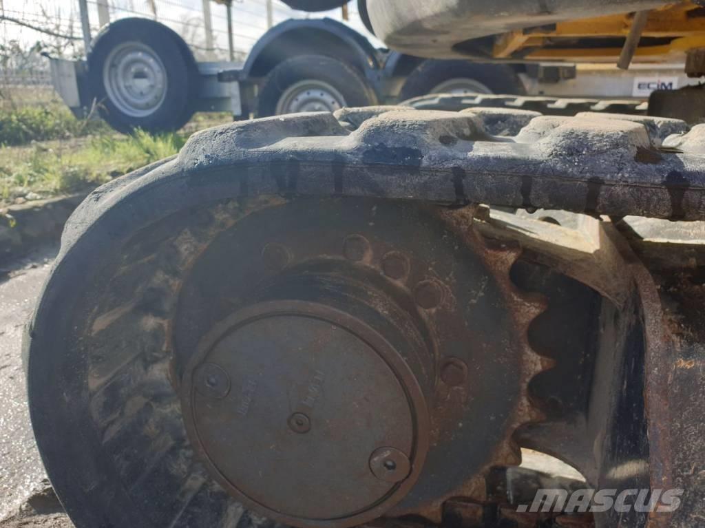Komatsu PC26MR-3 Мини екскаватори < 7 т